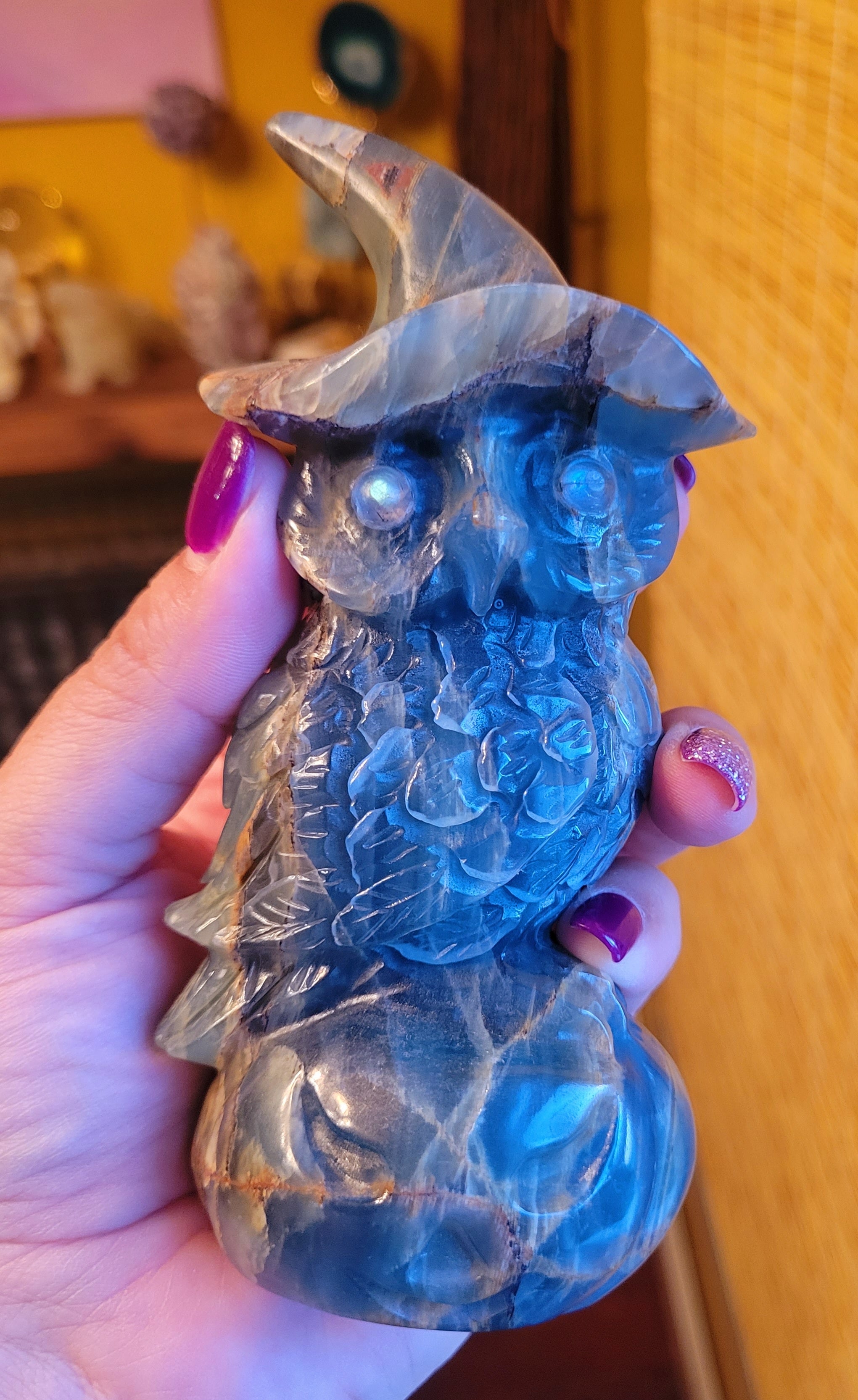 High Quality Blue Onyx Owl Carving