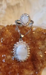 Necklace and Ring Sets, Crystal Stone Pendants, Adjustable Crystal Stone Rings, Crystal Carvings, Gorgeous