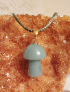 Crystal Stone Necklaces, Mushrooms, Stars, Pendulums, Flower, Hearts, Cross, Pendants, Cute!