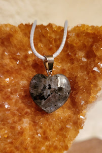 Crystal Stone Necklaces, Mushrooms, Stars, Pendulums, Flower, Hearts, Cross, Pendants, Cute!