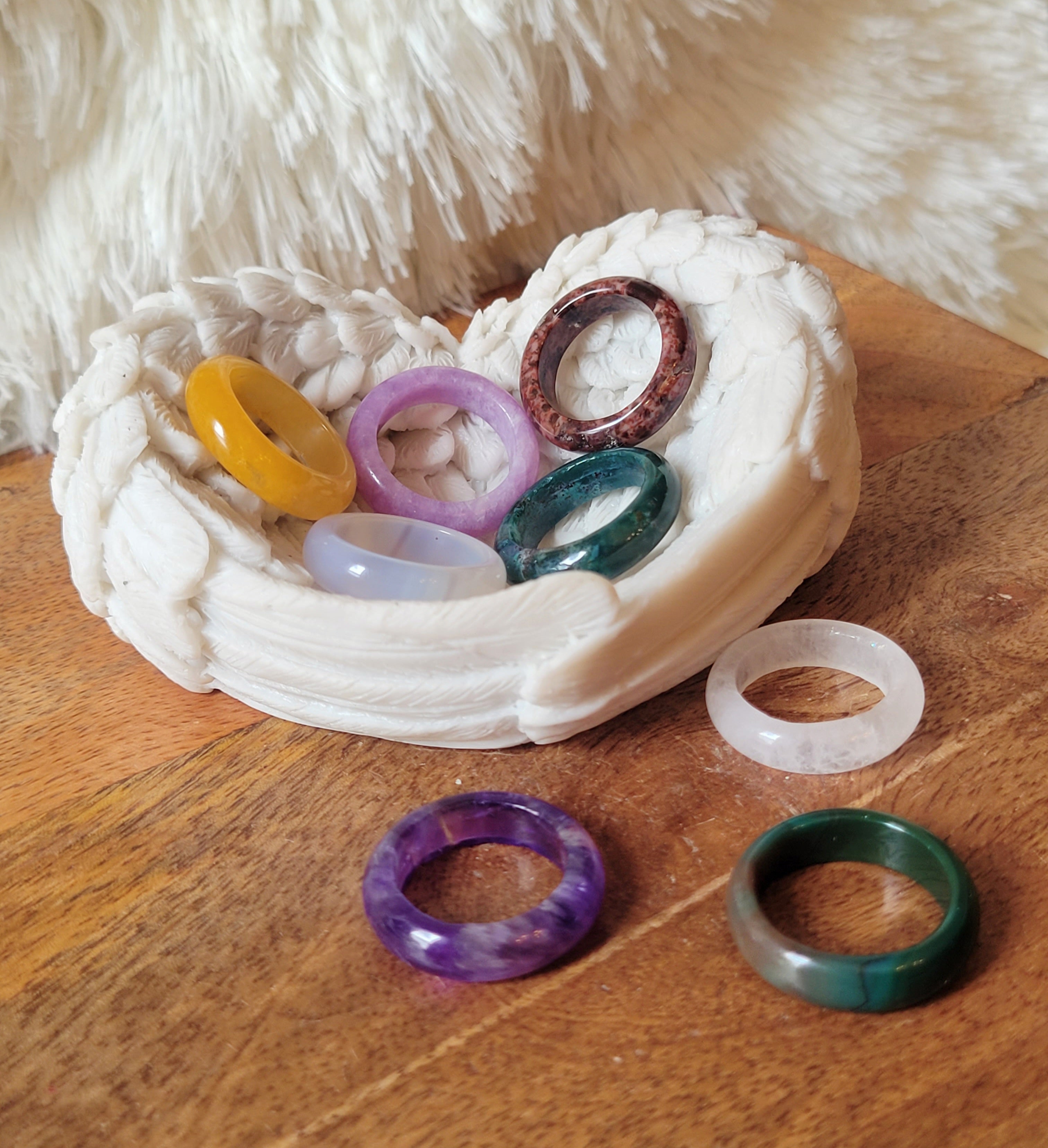 Band Stone Rings, Crystal Rings, Crystal Carvings Different Materials